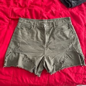 AE Olive Highest rise mom short